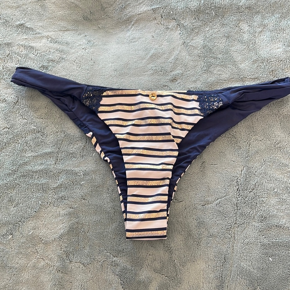 Beach Bunny lace and stripe bottoms